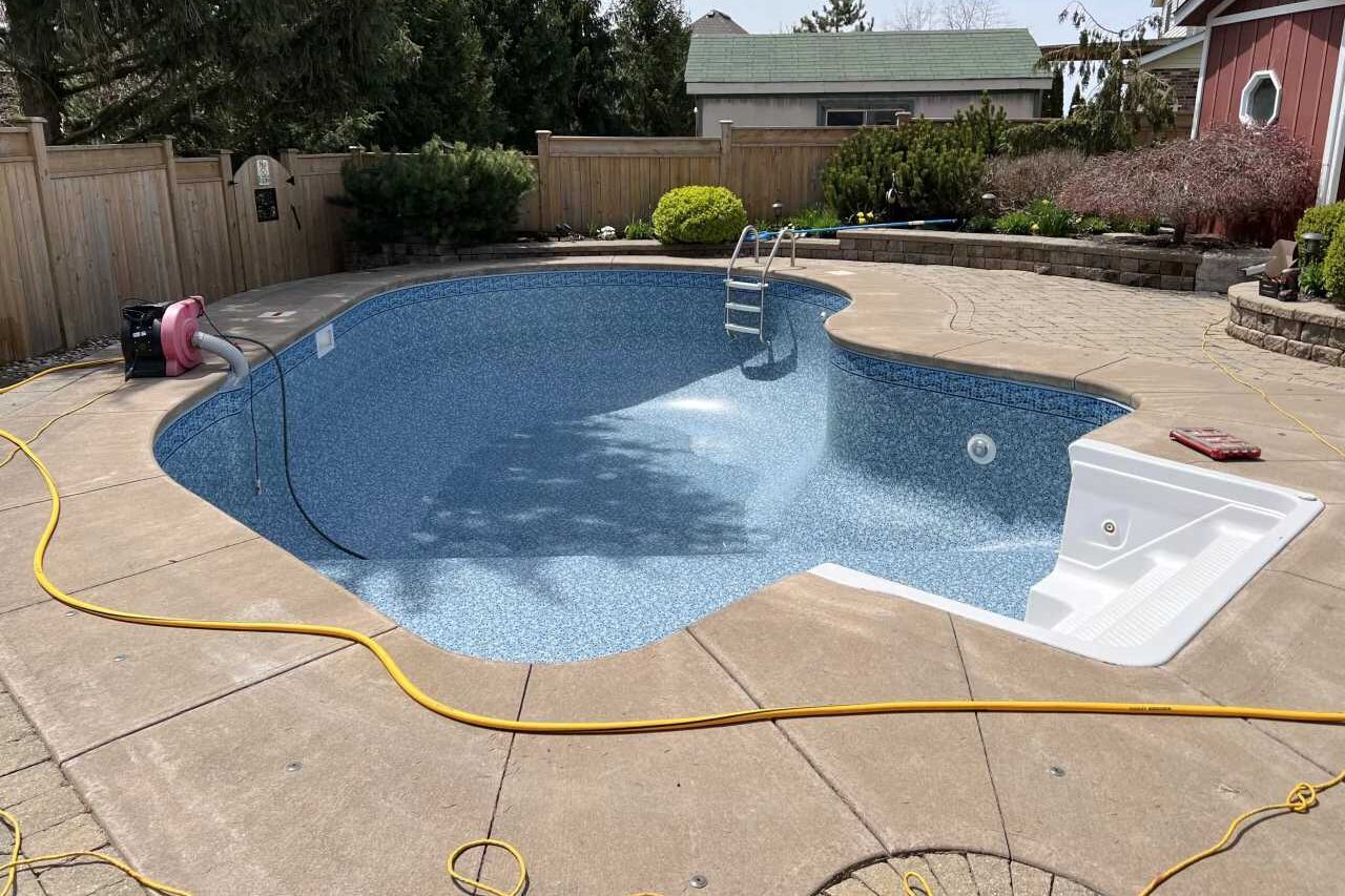 New Pool Liner installation - Niagara Pool Liners