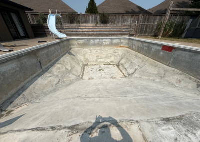 Pool Bottom Pool Repair in Niagara