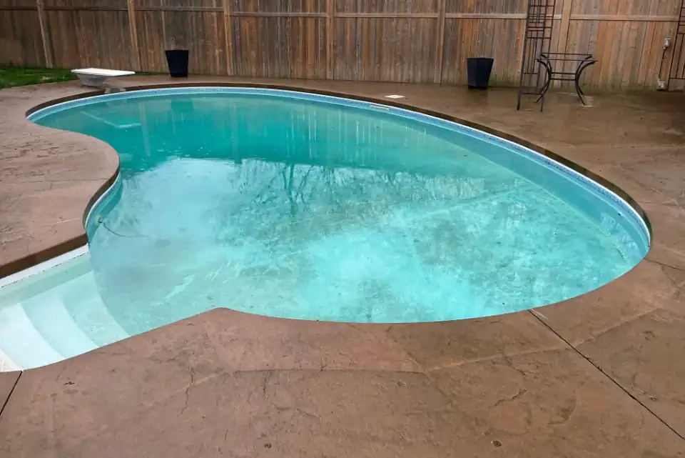 Pool Liner Replacement In Grimsby Before 2